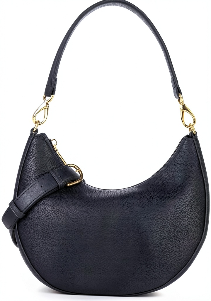 Borsa a tracolla VALENTINO in uso con abbigliamento casual